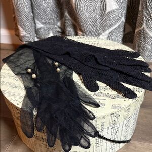 2 Pairs Vintage Gloves/ 1 Pair Crocheted & 1 Pair Mesh SZ Medium